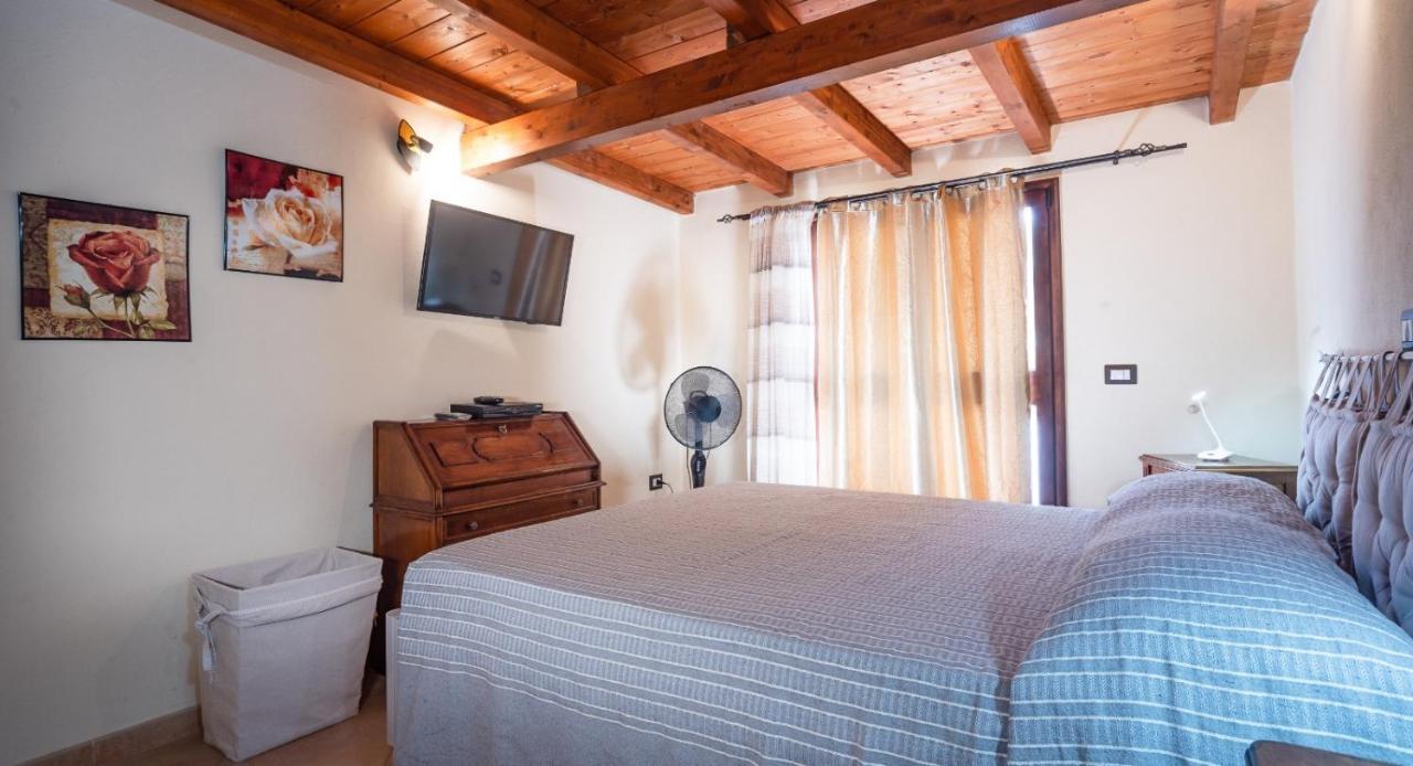Casa Vacanze " Is Meris " 캐피타나 외부 사진